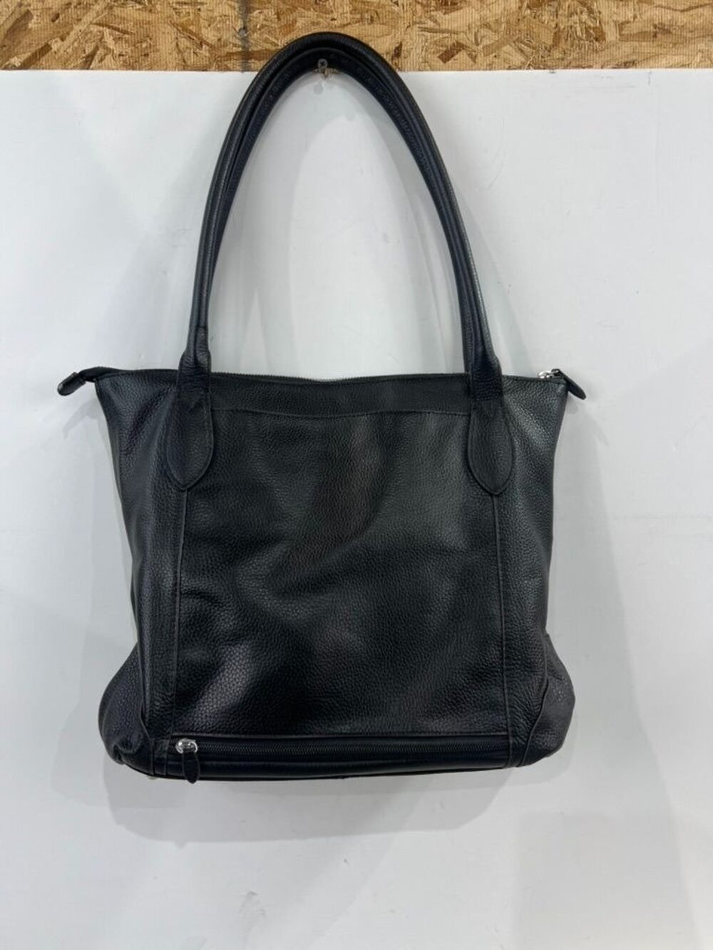 Lodis Black Pebbled Leather Tote Bag With Floral Lining And Zip Closure - Picture 3 of 10